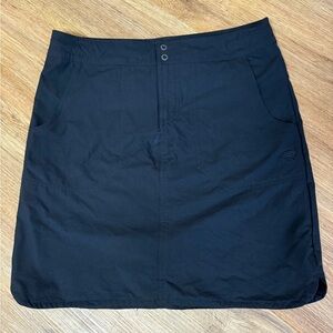 Mountain Hardware Outdoor Skirt size 6